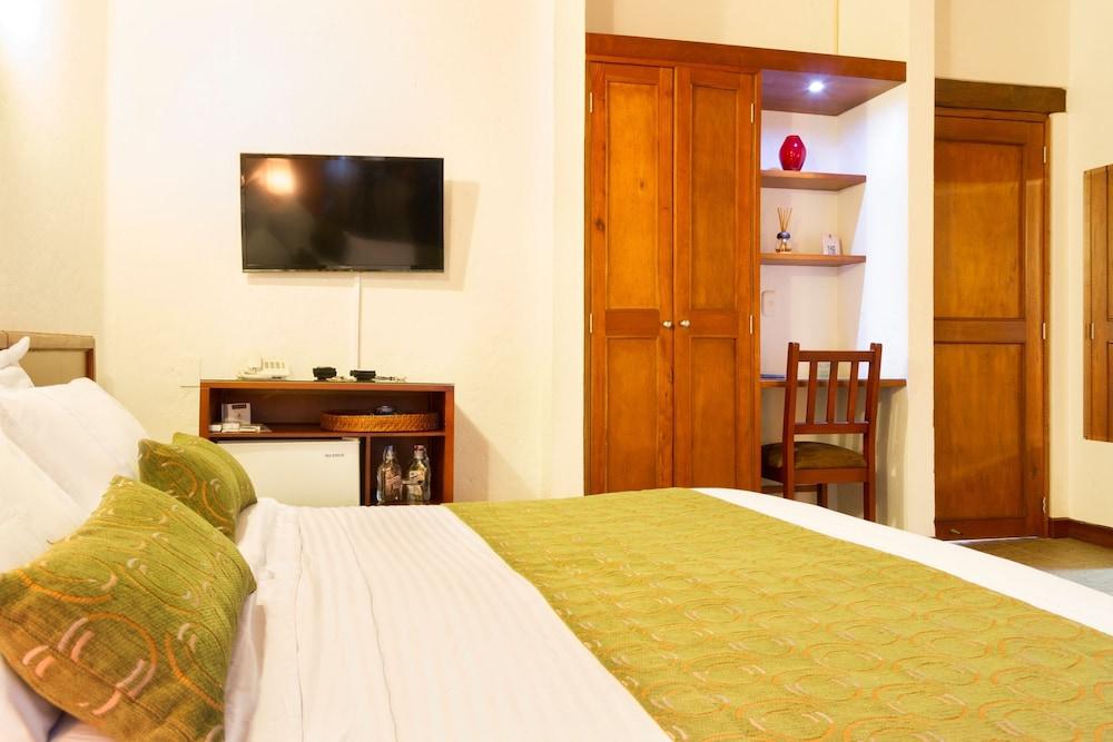 La Campana Hotel Boutique Меделин Екстериор снимка