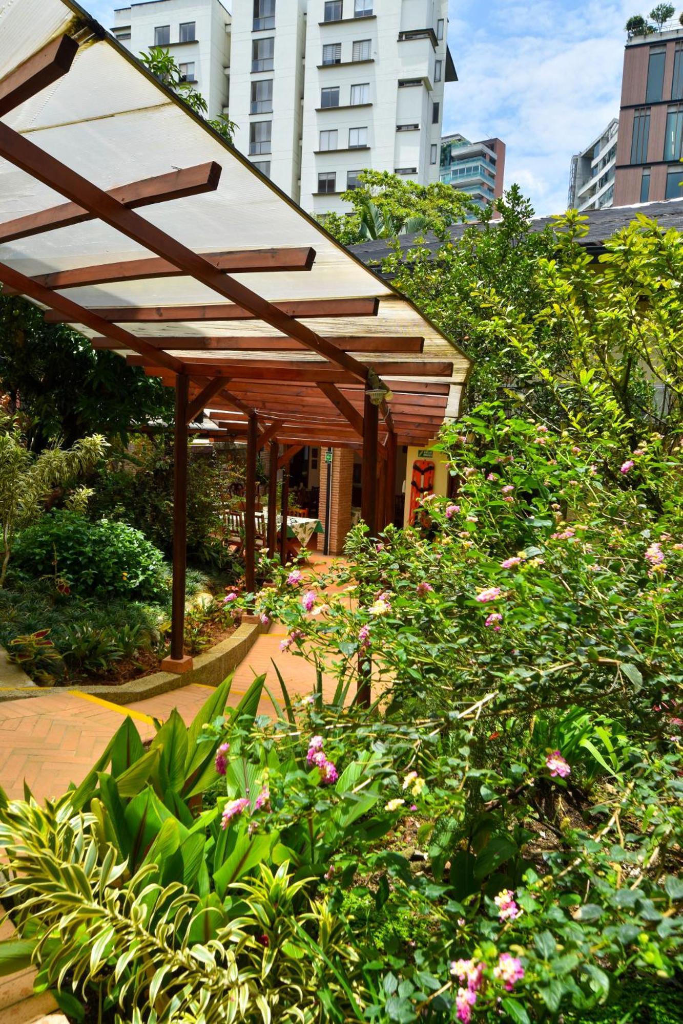 La Campana Hotel Boutique Меделин Екстериор снимка