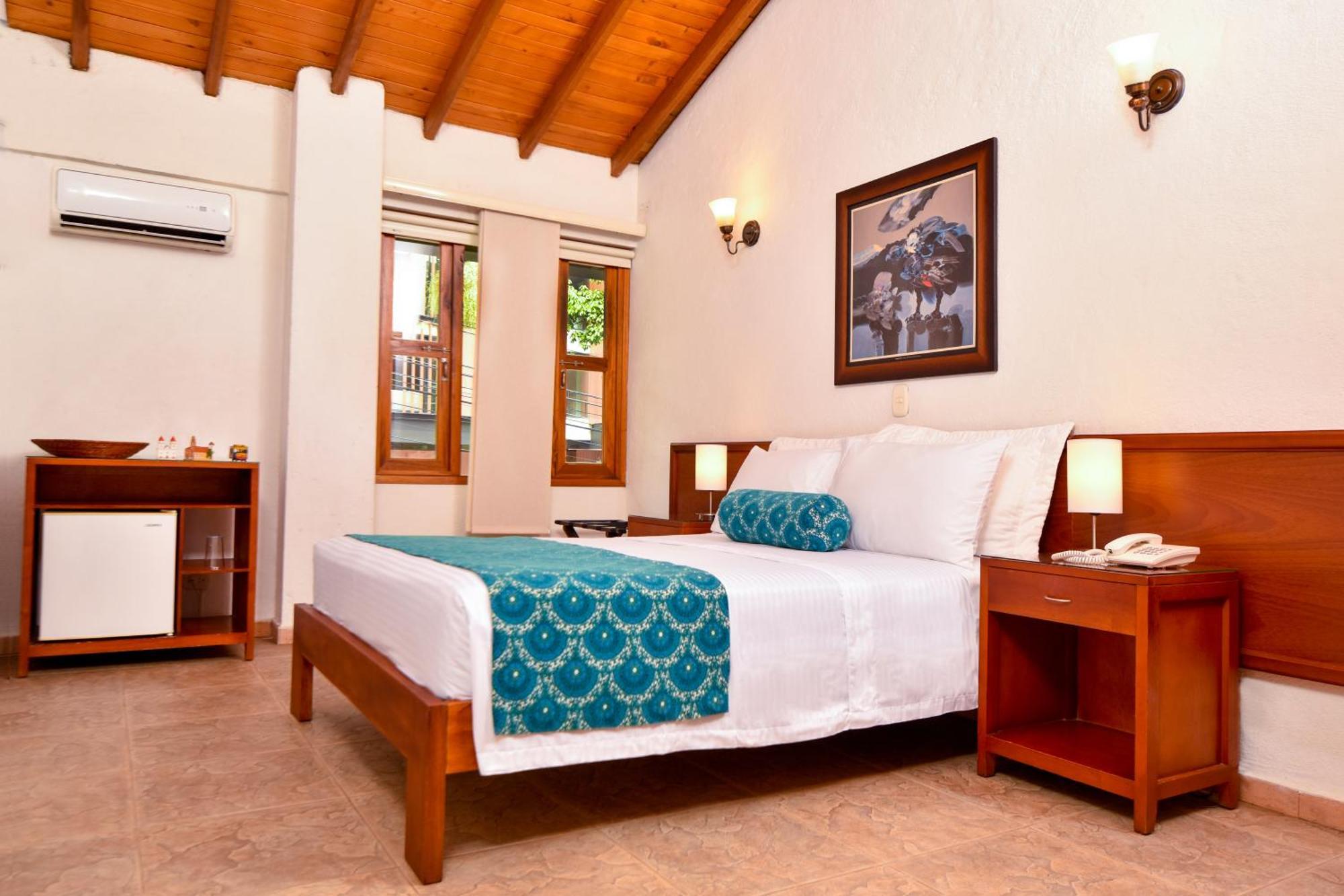 La Campana Hotel Boutique Меделин Екстериор снимка